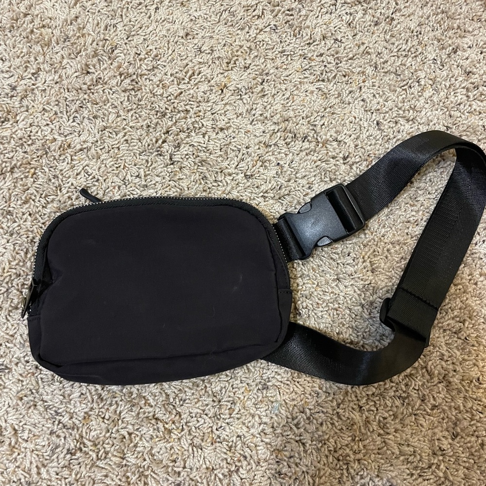 Lululemon Dupe Belt Bag